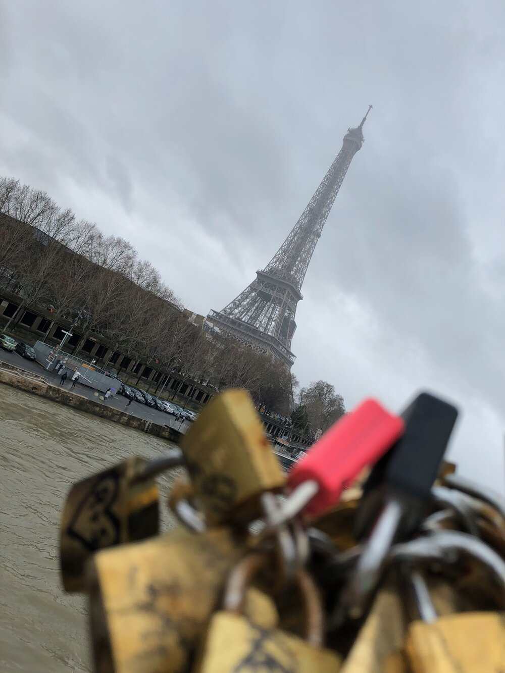LONDON 2 PARIS eiffel tower